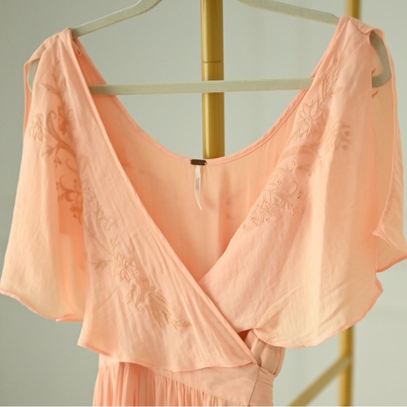 Free People Fiona wrap maxi dress in PEACH - Picture 3 of 5